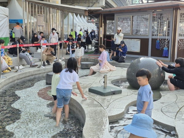 온양온천 역세권 거리와 온천탕 감성