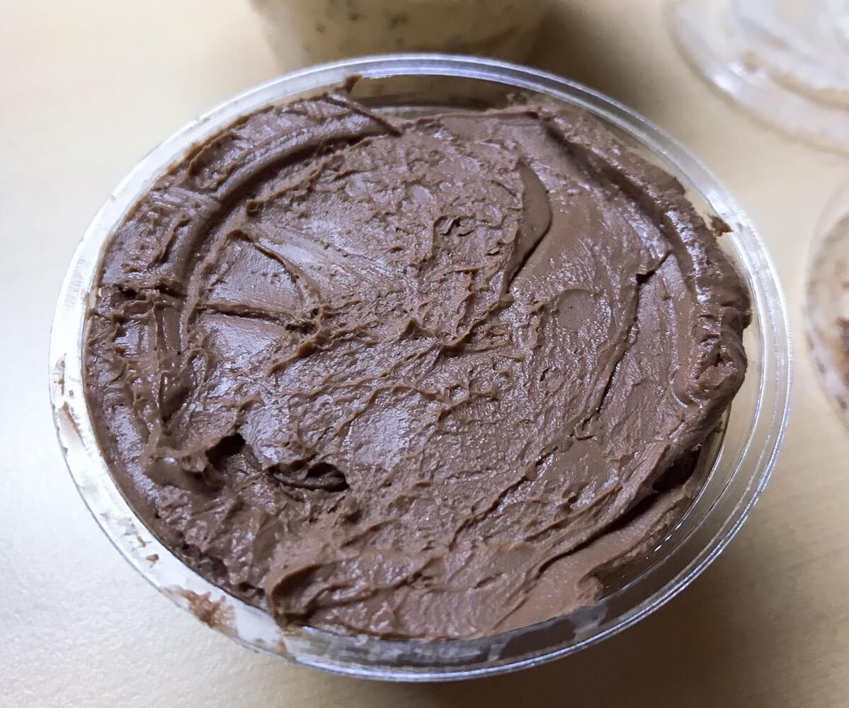 초코 크림치즈를 포장한 것입니다.