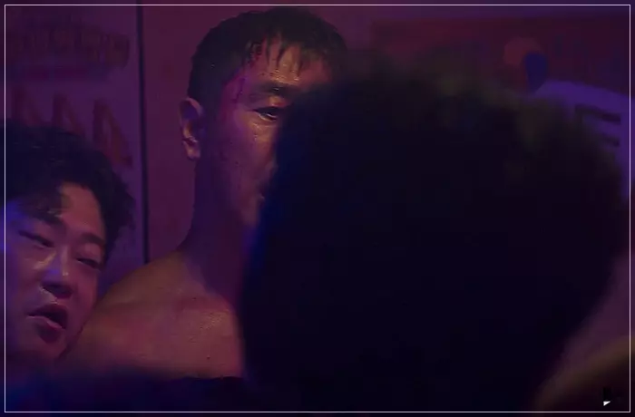 무빙-민기는-주원을-지켜본다