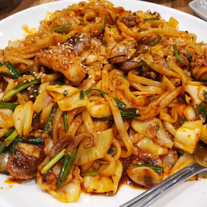 트렌드스페셜 논산 쭈꾸미 비빔 칼국수 맛집