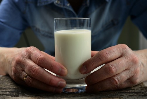우유 많이 먹으면 생기는 부작용, 우유의 놀라운 효능, 하루 적정 섭취량, 소비기한, 유통기한, 보관법