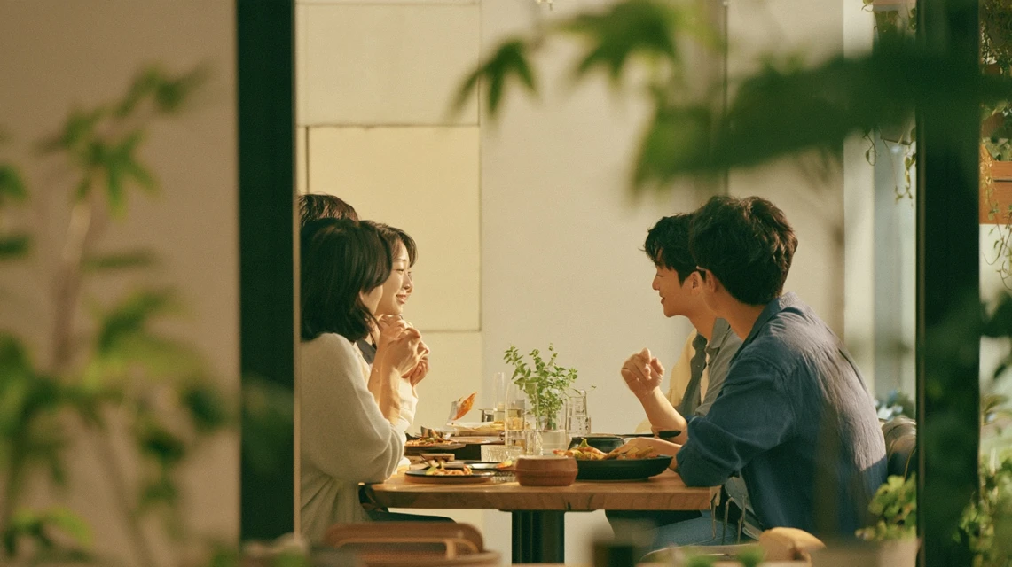 회식 메뉴에 대해 걱정하는 멤버를 안심시키는 모습