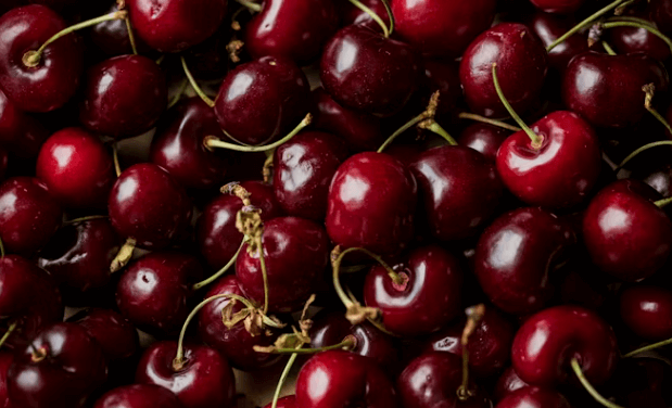 블루베리 vs 체리: 두뇌 건강, 어떤 과일이 더 좋을까?