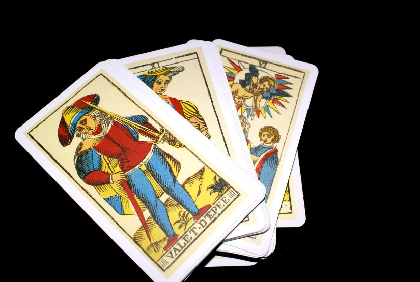 타로 운세 사진