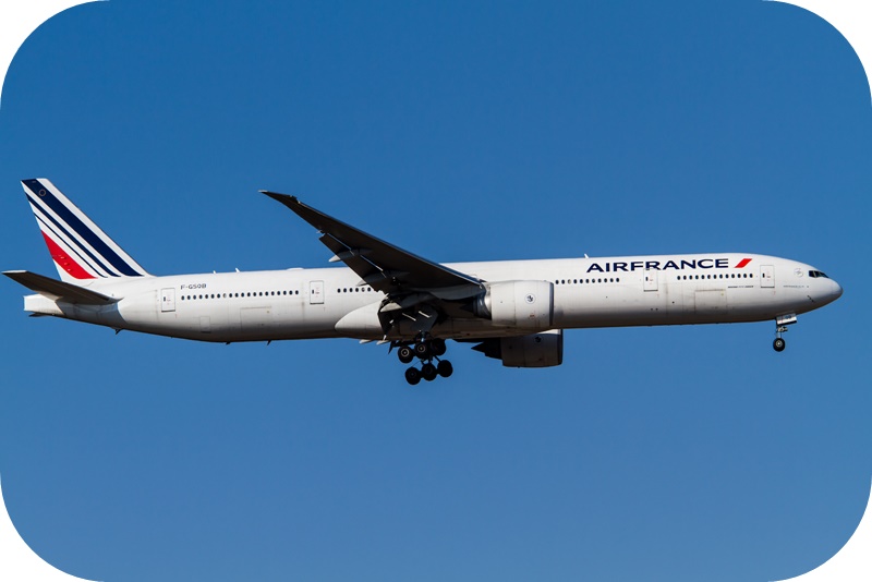 에어프랑스-b777-300er-여객기-푸른-하늘-비행중