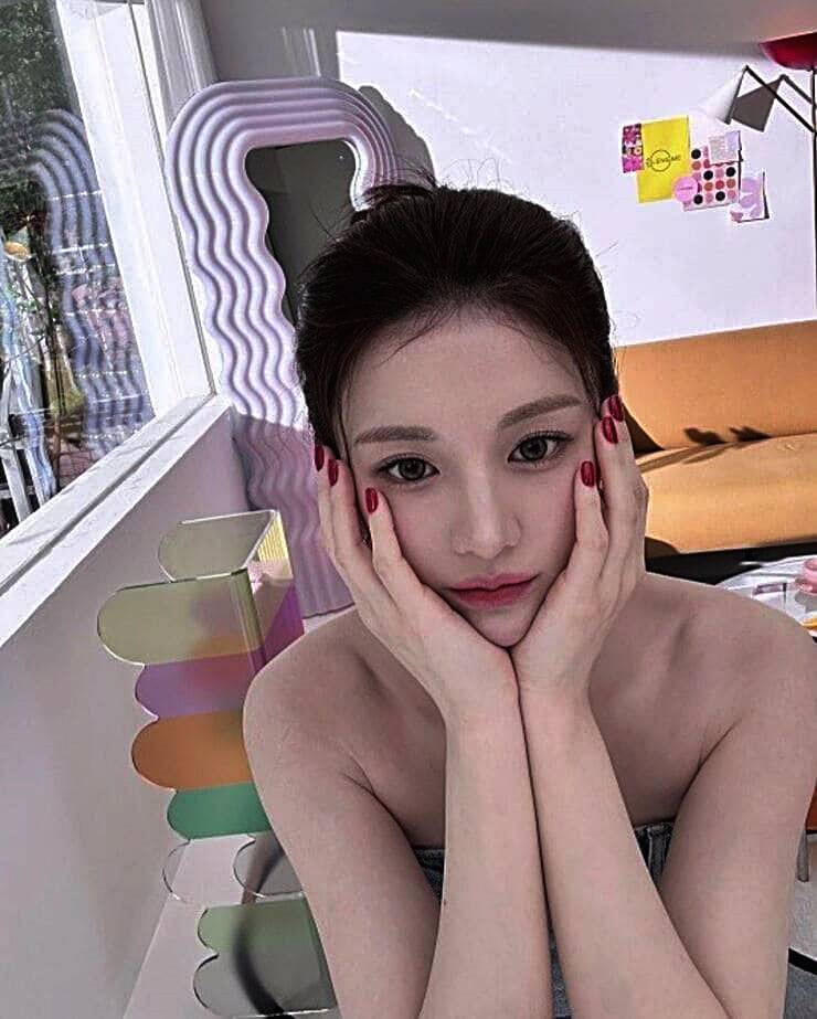 고윤정 데뷔