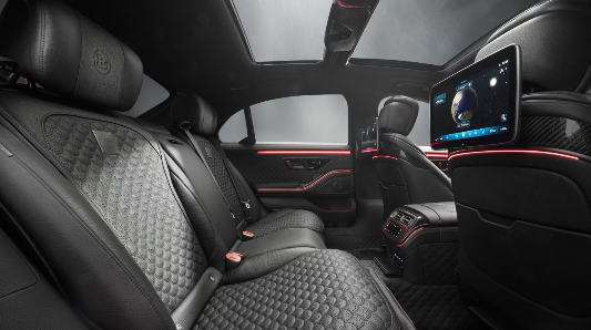 벤츠 AMG S클래스 E 퍼포먼스 내부디자인