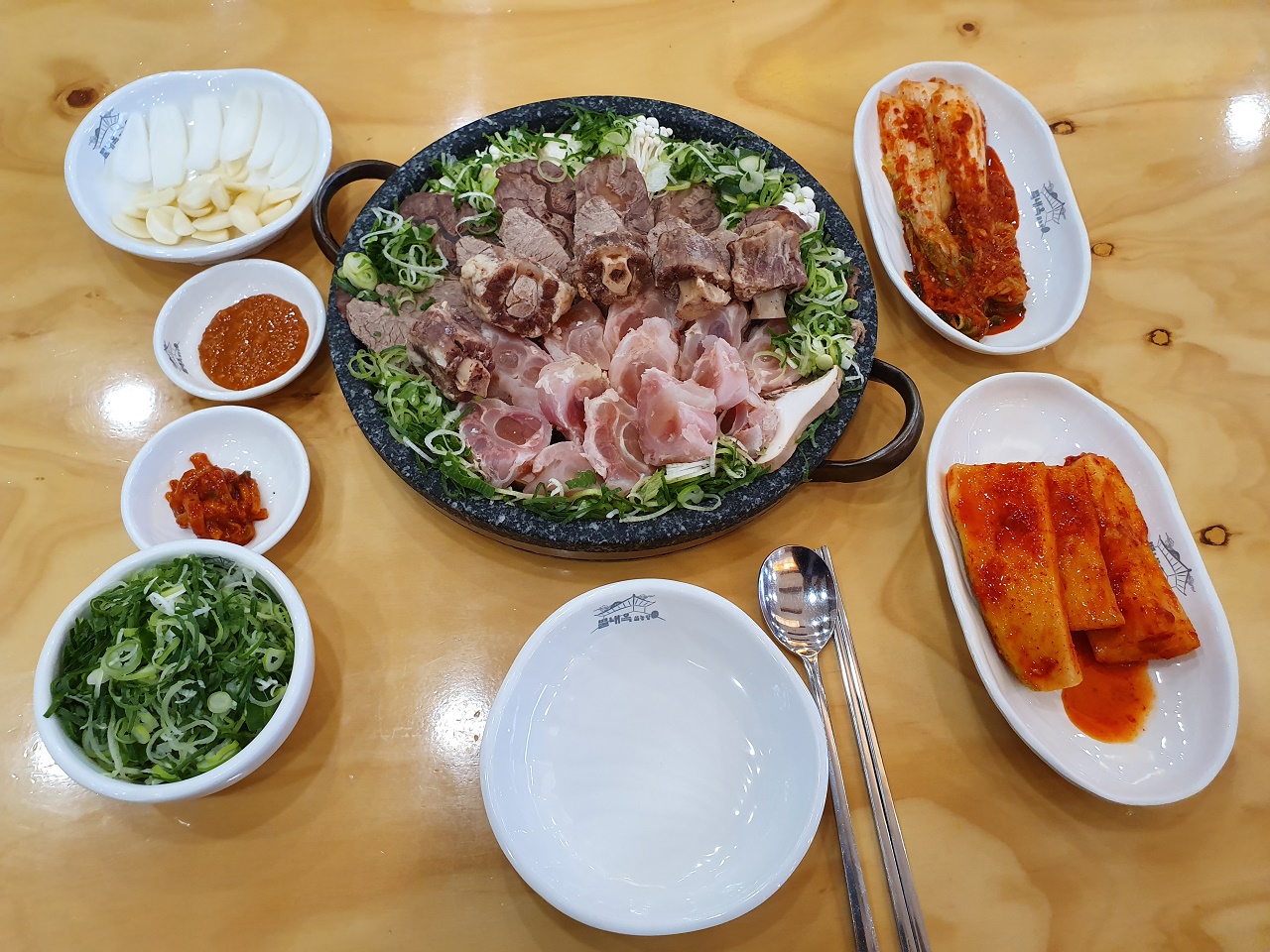 수육추가도가니 전골 사진