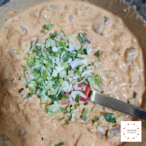 김치전-반죽에 대파 다녀 넣기