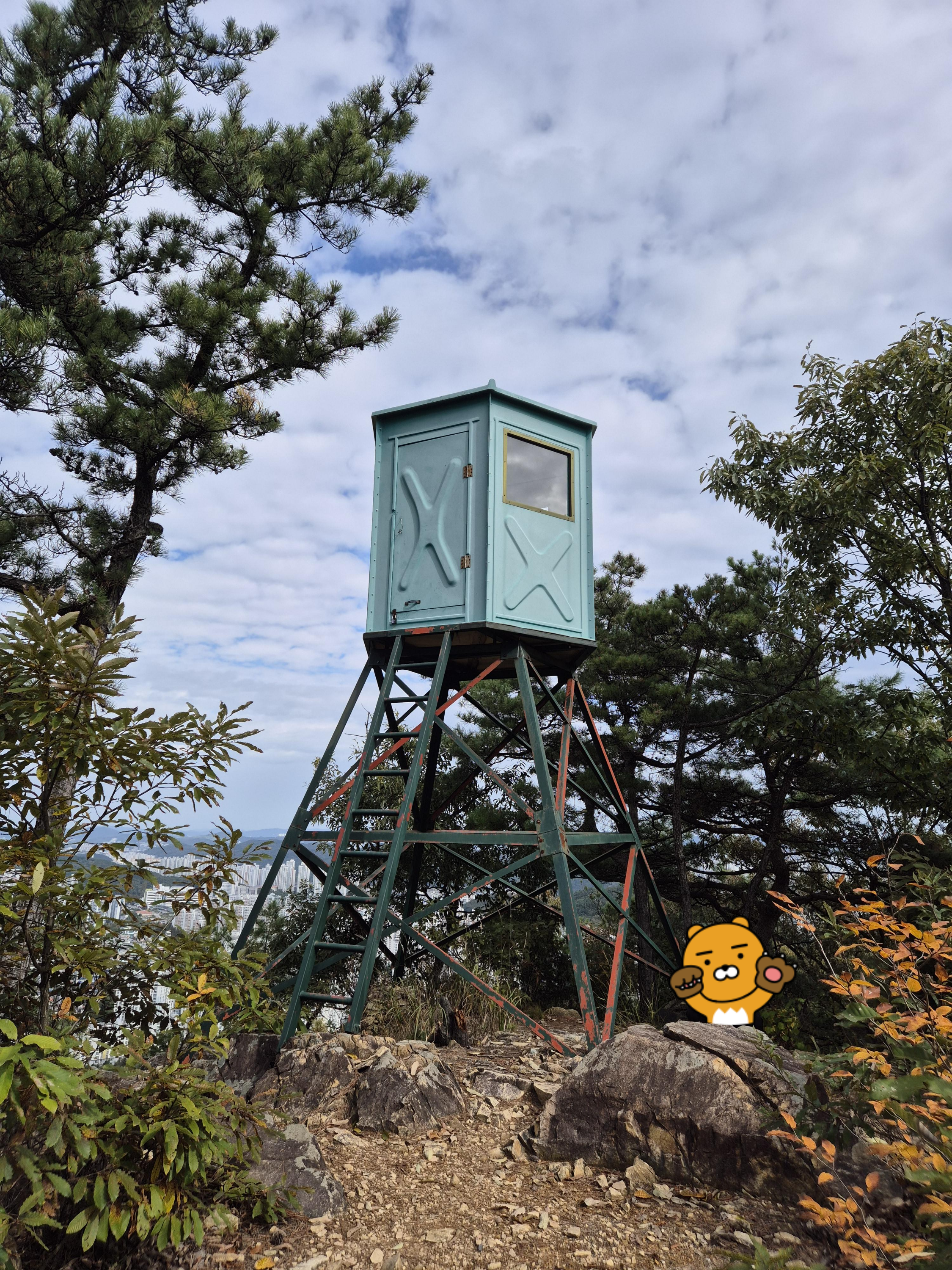 구봉산 정상에 있는 초소