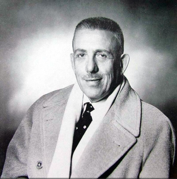 프랑시스 풀랑크의 상반신 사진이다.