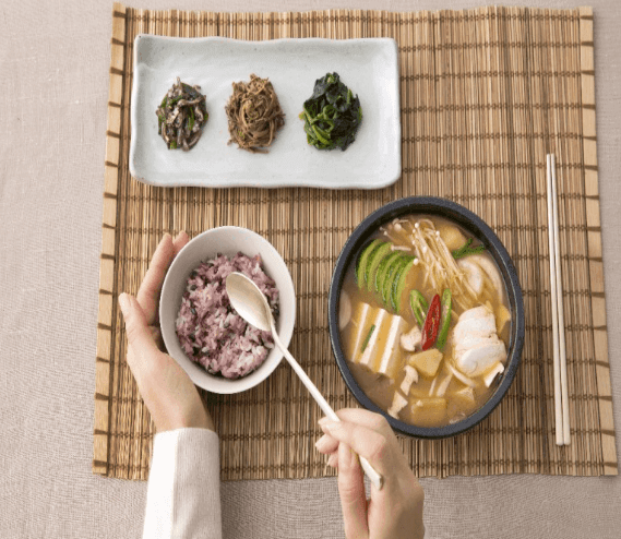 된장국과 밥,반찬