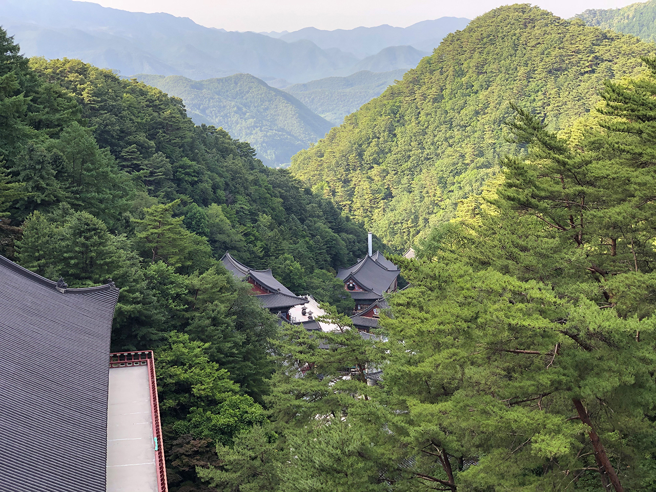 첩첩산중