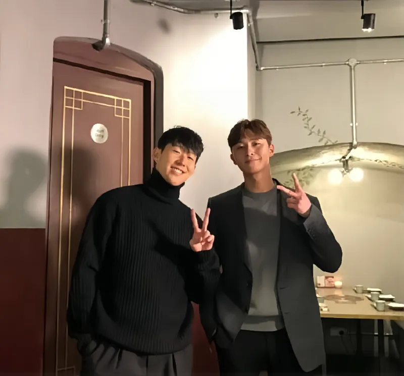 박서준손흥민커피차&amp;#44; 손흥민박서준우정&amp;#44; 연예인커피차선물&amp;#44; 박서준촬영장커피차&amp;#44; 손흥민응원&amp;#44; 박서준차기작&amp;#44; 연예계브로맨스&amp;#44; 월드클래스우정&amp;#44; 손흥민선물&amp;#44; 박서준손흥민브로맨스 