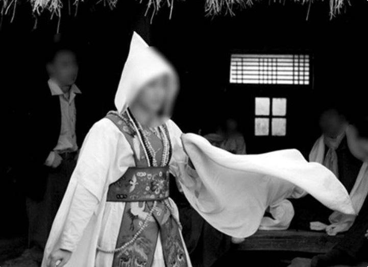 인왕산 새우니,인왕산 괴담,서울 귀신 전설,명성황후 귀신,무속 귀신,새우니 바위