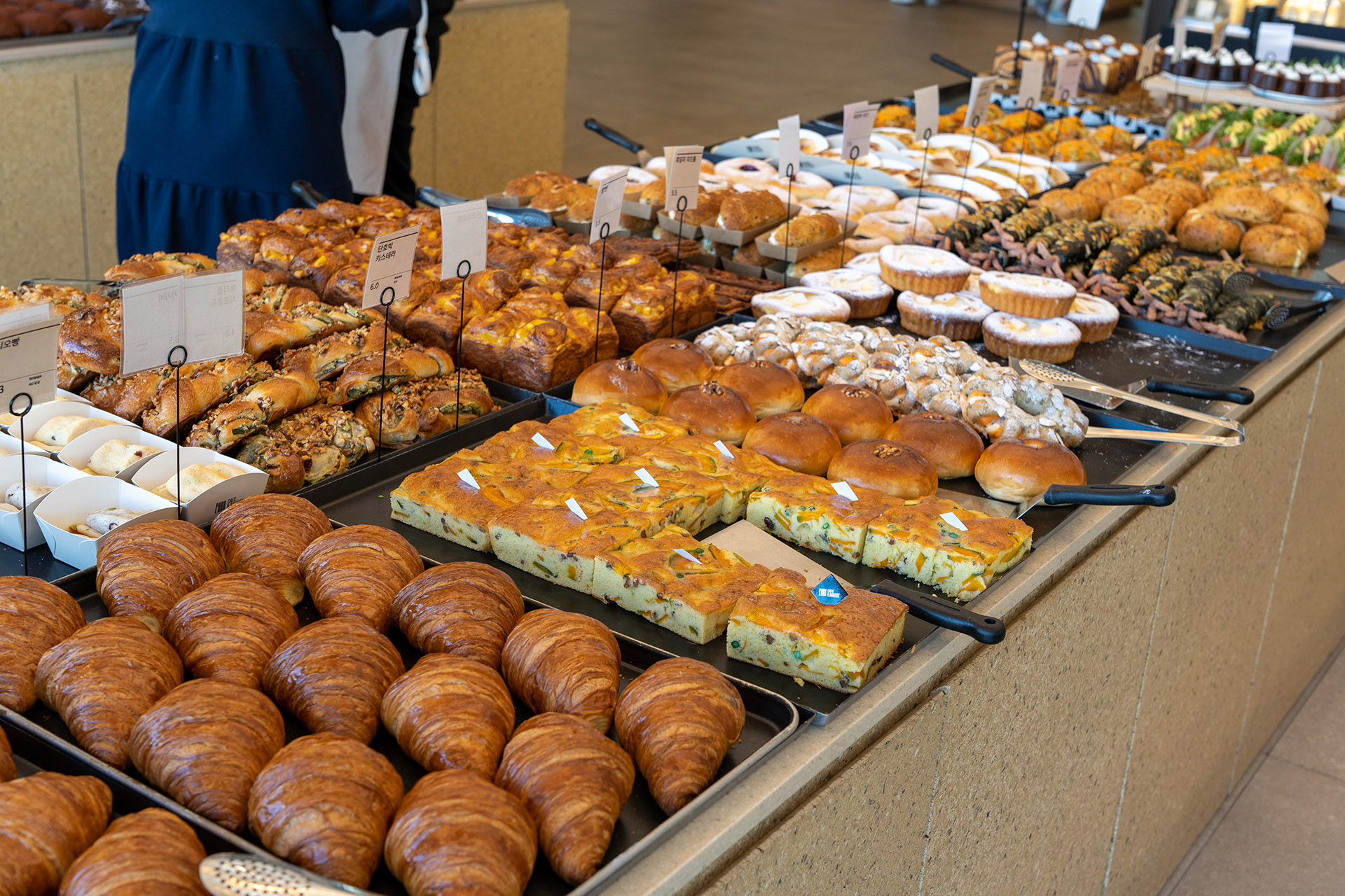 부산 영도 피아크 카페 앤 베이커리.