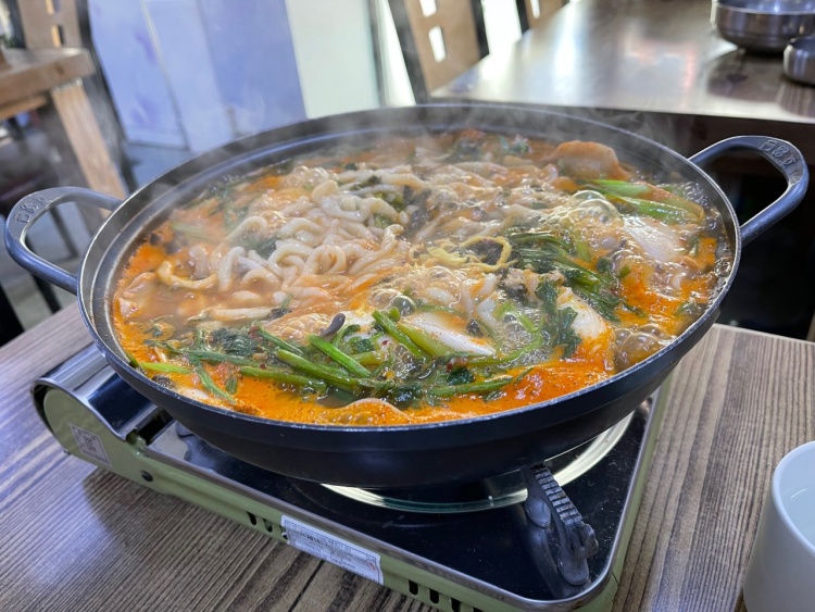 4대째 이어온 노포 손맛의 진수, 평안도식 이북 스타일 만두전골, 만두국 수유역 수유리 맛집 추천 생방송투데이 리얼맛집 오늘방송 맛의승부사