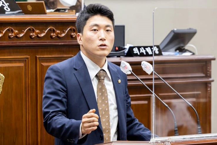 김민석 강서구 구위원 프로필 나이 학력 경력 논란 및 돌려차기남 신상 공개 소식