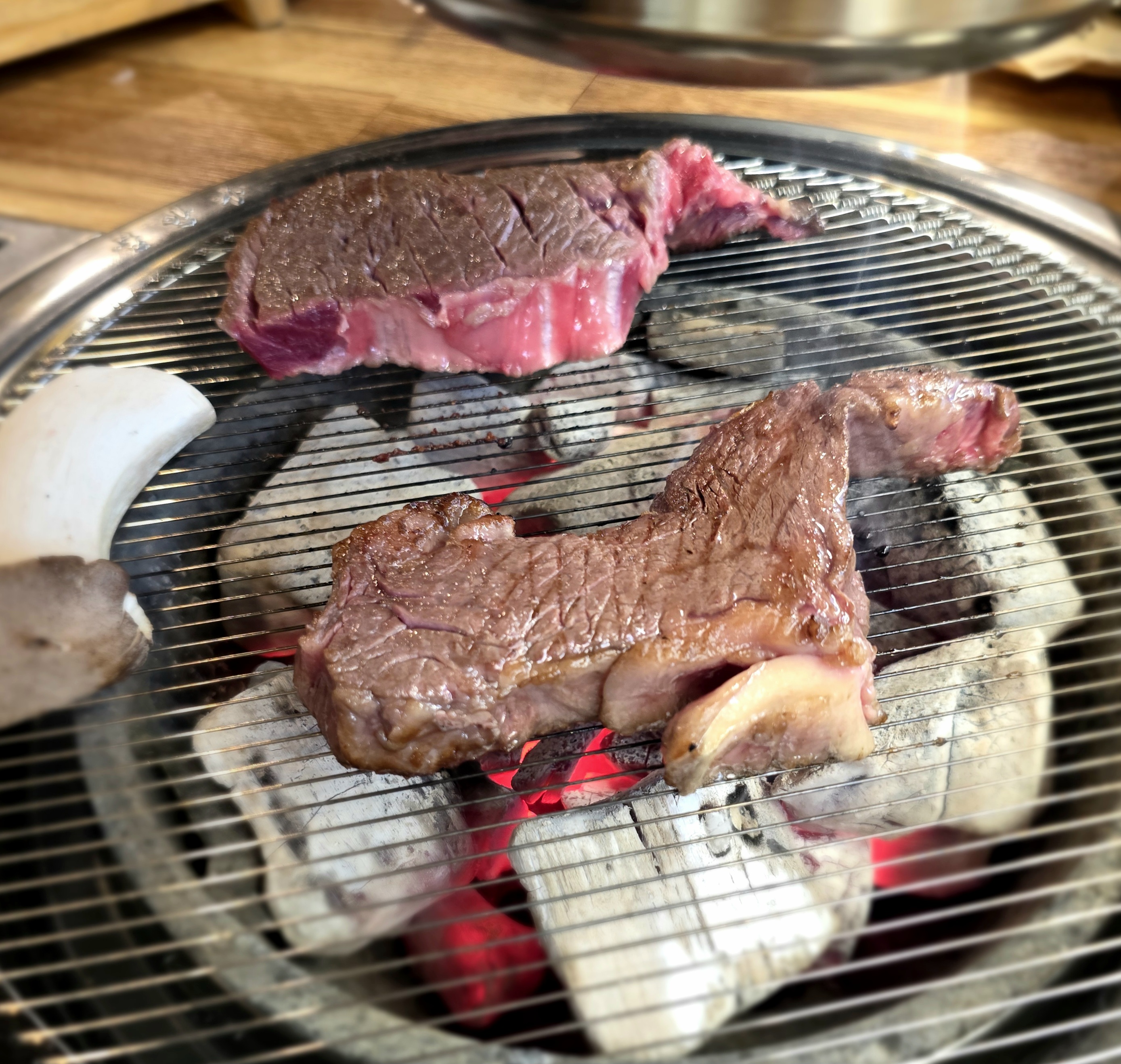 두툼한-생고기입니다.