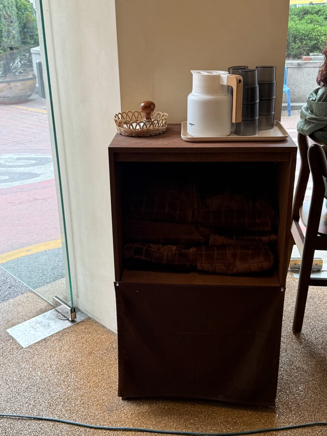 모란 웰로우 카페 담요 준비 좌석