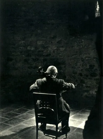 바흐의 무반주 첼로 모음곡: 단순함 속의 깊이를 탐구한다 연주 해설 분석_8