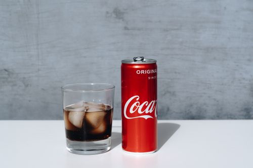 탄산음료 많이 마시면 살만 찔까? 혈당·치아·간에 생기는 변화, 생각보다 위험합니다