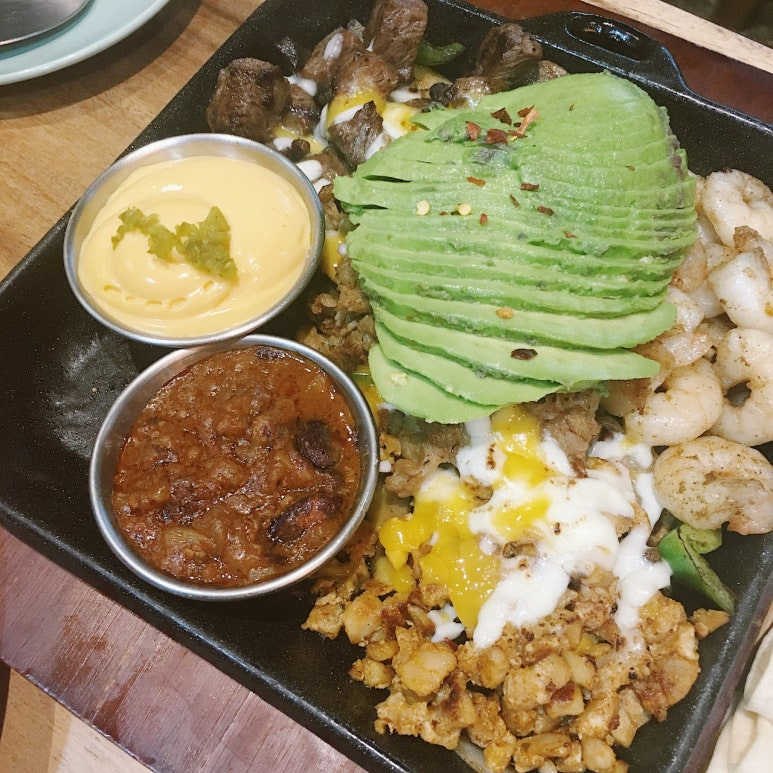 이수역 아보카도 식당, 올라아보 (이수본점)