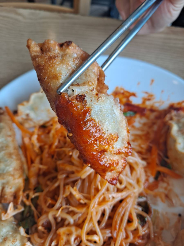 금화 비빔만두