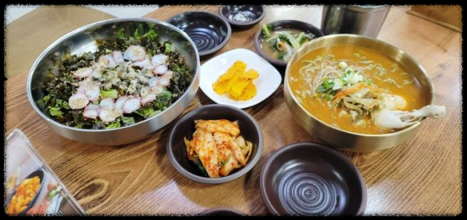 생생정보 - 대왕암 돌미역 닭국수집, 해산물과 닭이 빚어낸 특별한 맛