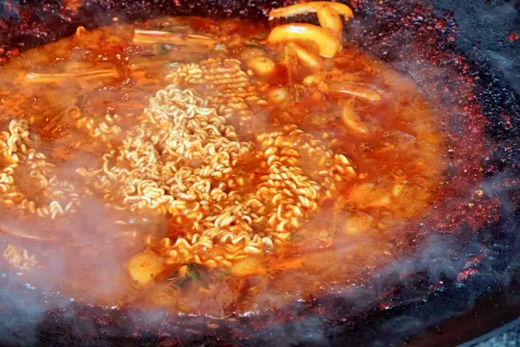네모세모 닭갈비 맛집 이영자가 선택한 솥뚜껑 닭볶음탕 맛있는 곳