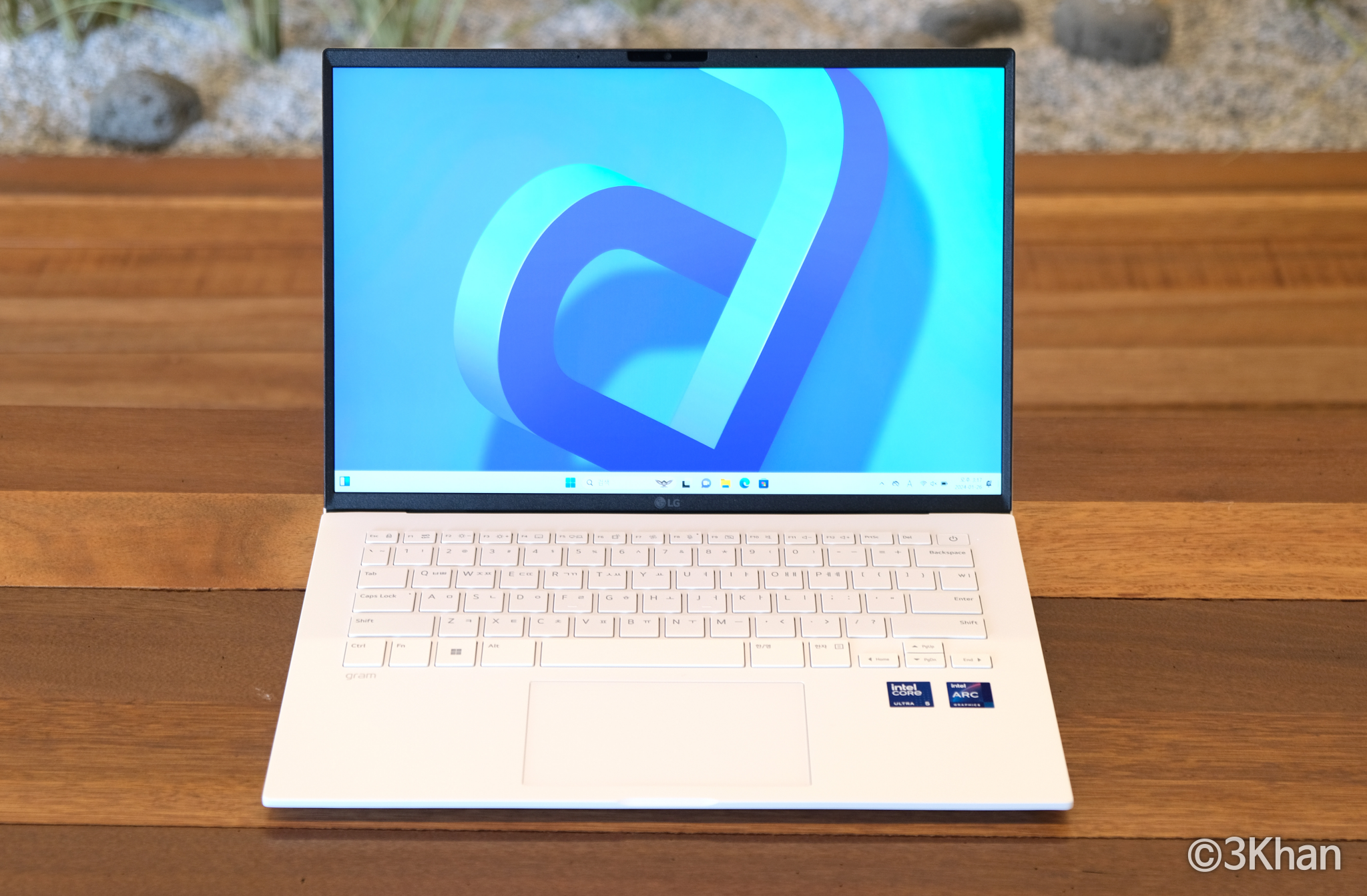 그램 14인치 디스플레이