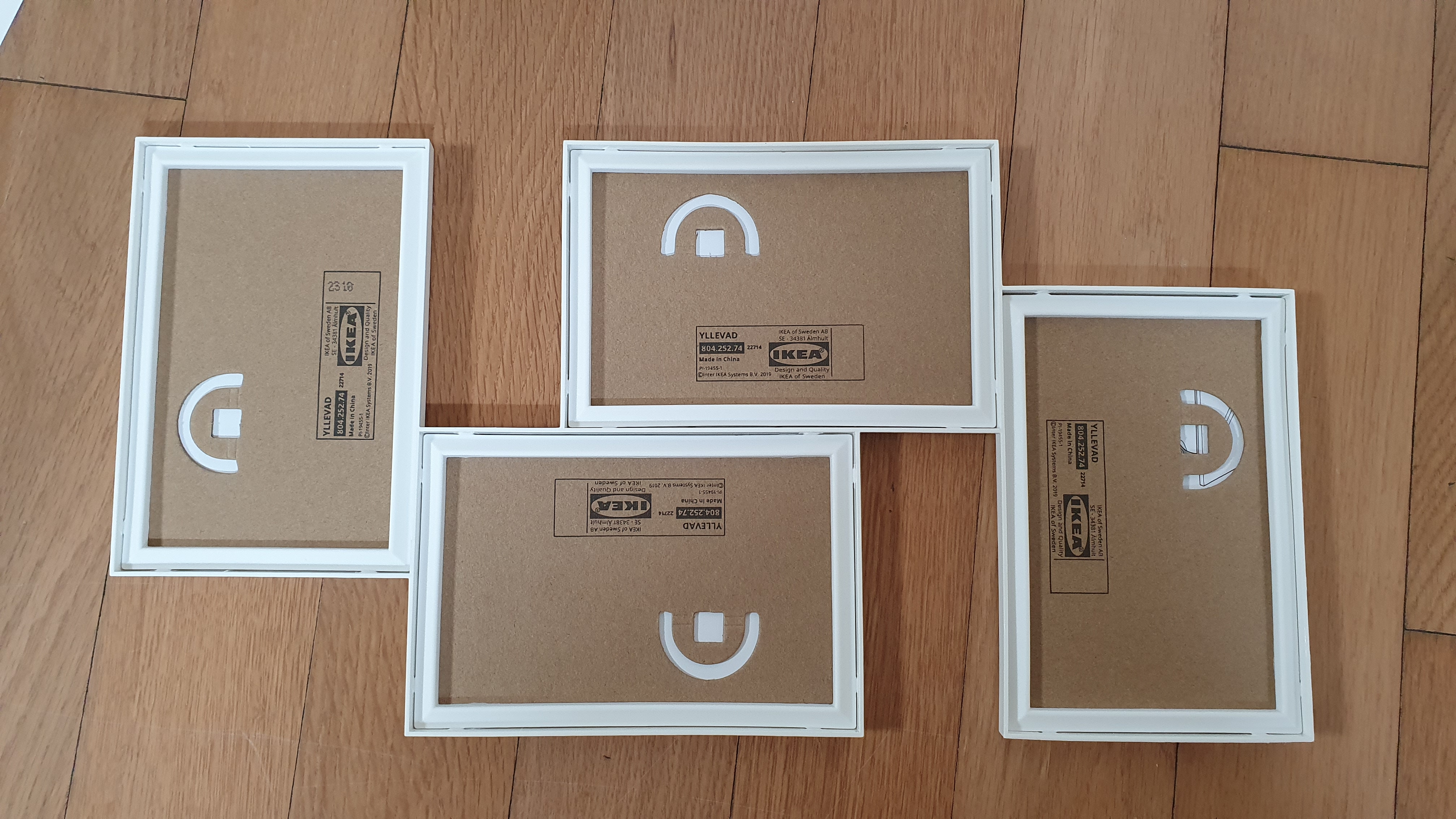 이케아-콜라주-액자-뒷면