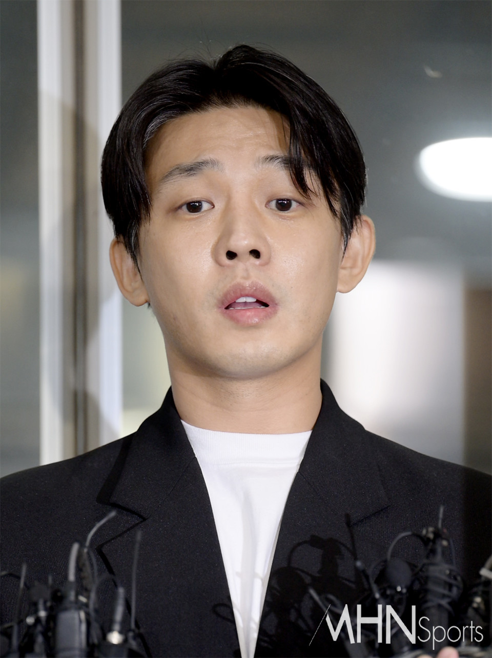 유아인