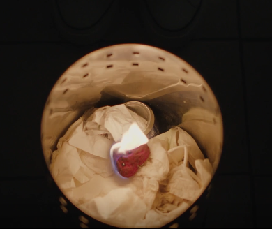 이토록친밀한배신자 빨간키링 증거인멸