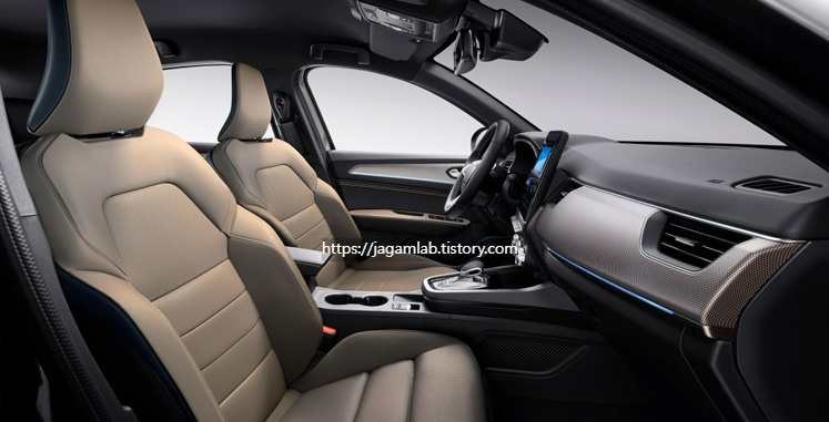 2027 아르카나 1.6 GTe 카멜 브라운 내장 컬러 및 인조가죽 시트