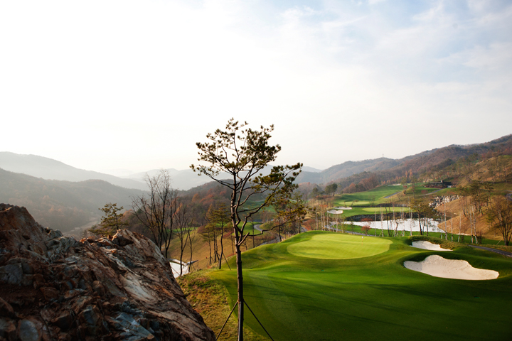 360도 컨트리클럽 (360º COUNTRY CLUB)