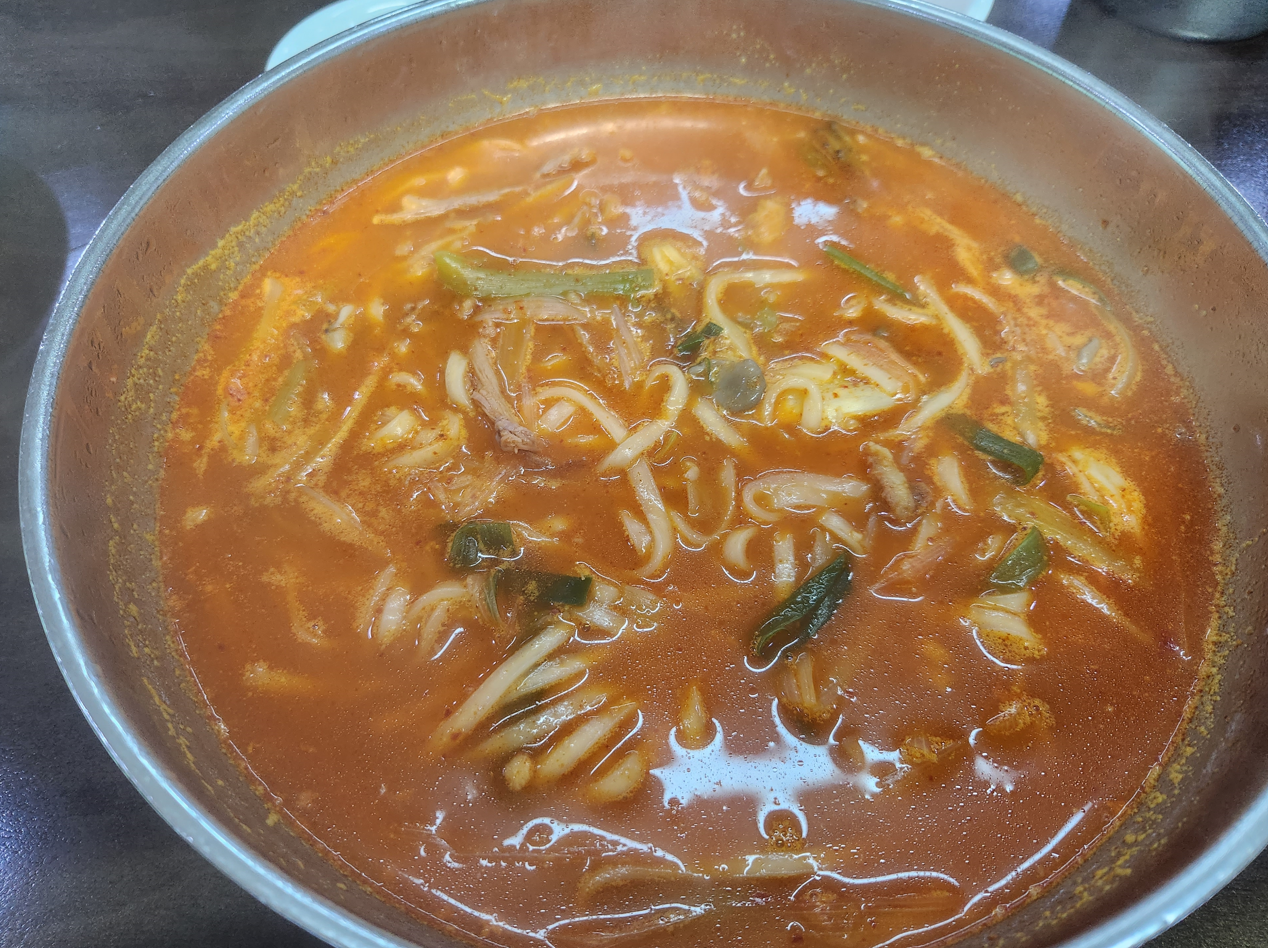 밀숲 과천점 칼국수 육칼