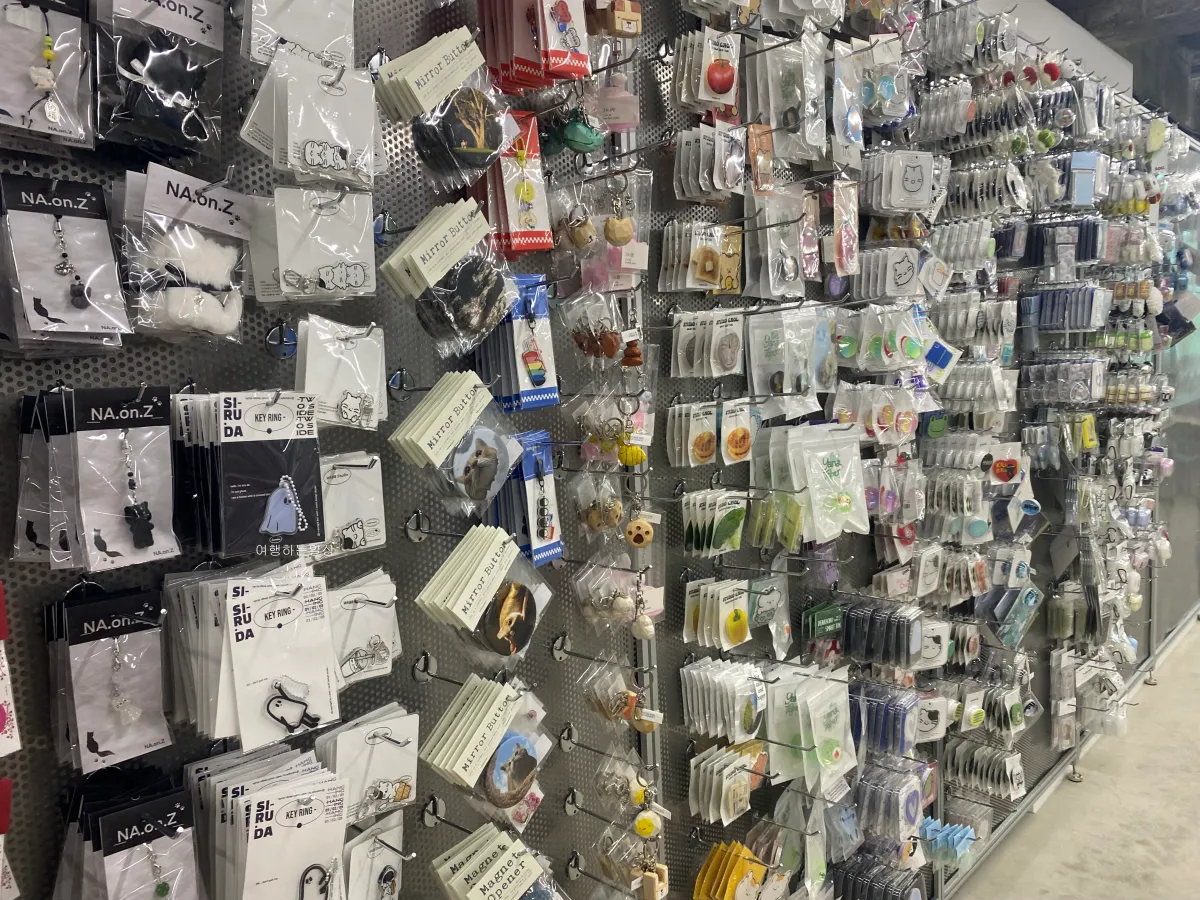 수원-행궁동-데이트-코스-구경하기-좋은-대형-소품샵-비옥-행궁점