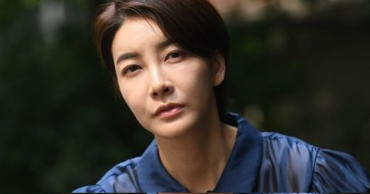 진서연 남편