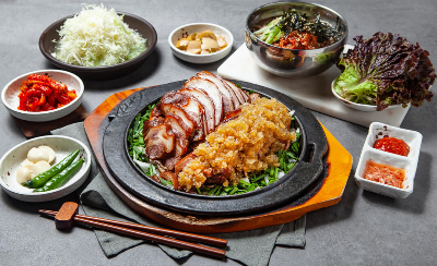 오향족발과 마늘족발과 한상차림