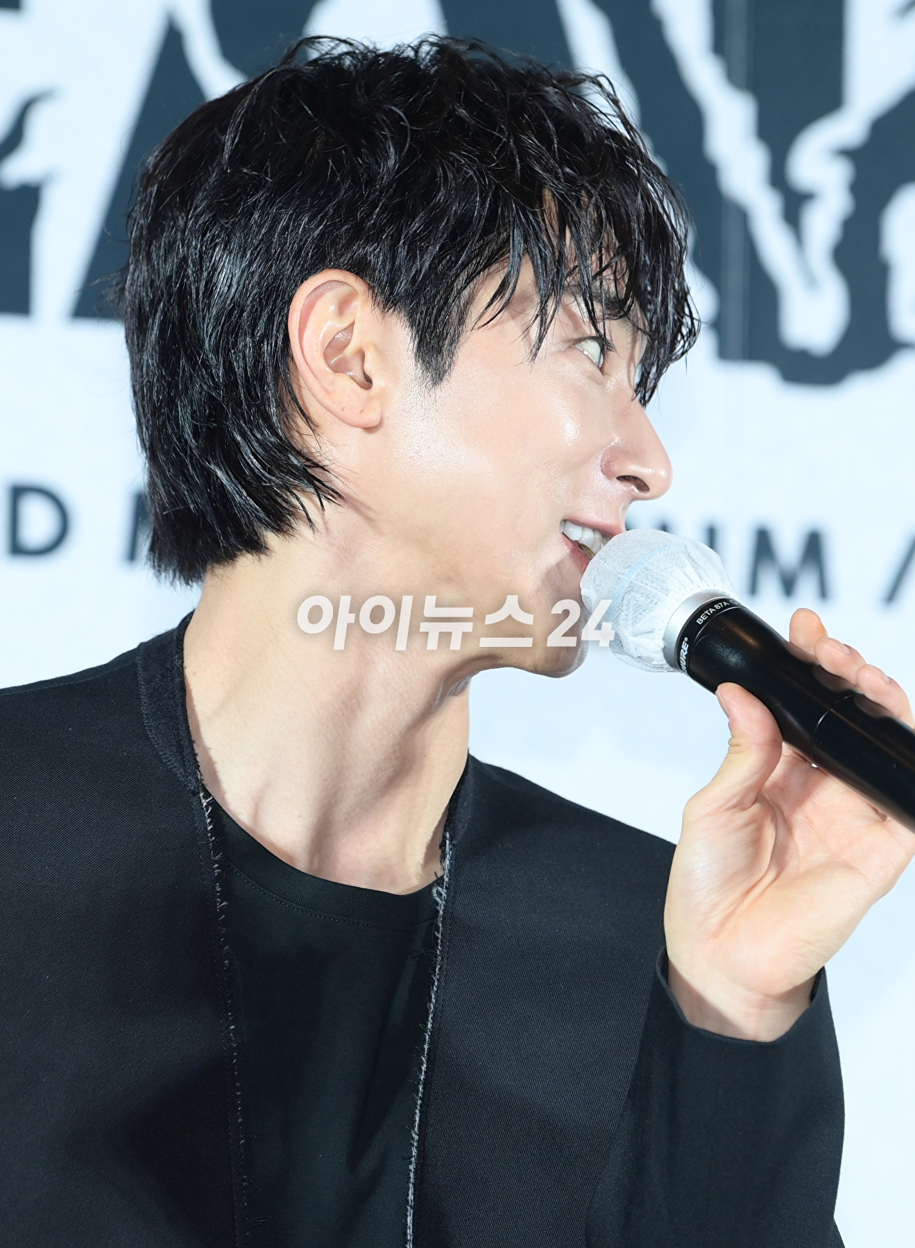 동방신기 유노윤호가 7일 오후 서울 강남구 코엑스 메가박스에서 열린 유노윤호 세 번째 미니앨범 '리얼리티 쇼'(Reality Show) 기자간담회에 참석하고 있다. [사진=정소희 기자]