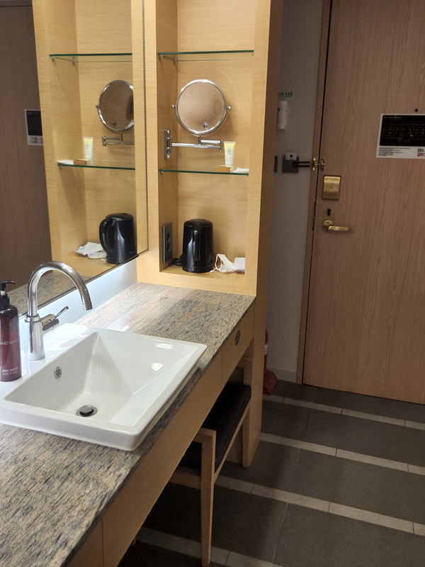 세면대_옆_화장대_공간