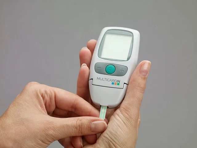 혈당측정기 선물 채혈기 시험지 보관통 간편성과 정확도를 모두 잡는 선택법_2