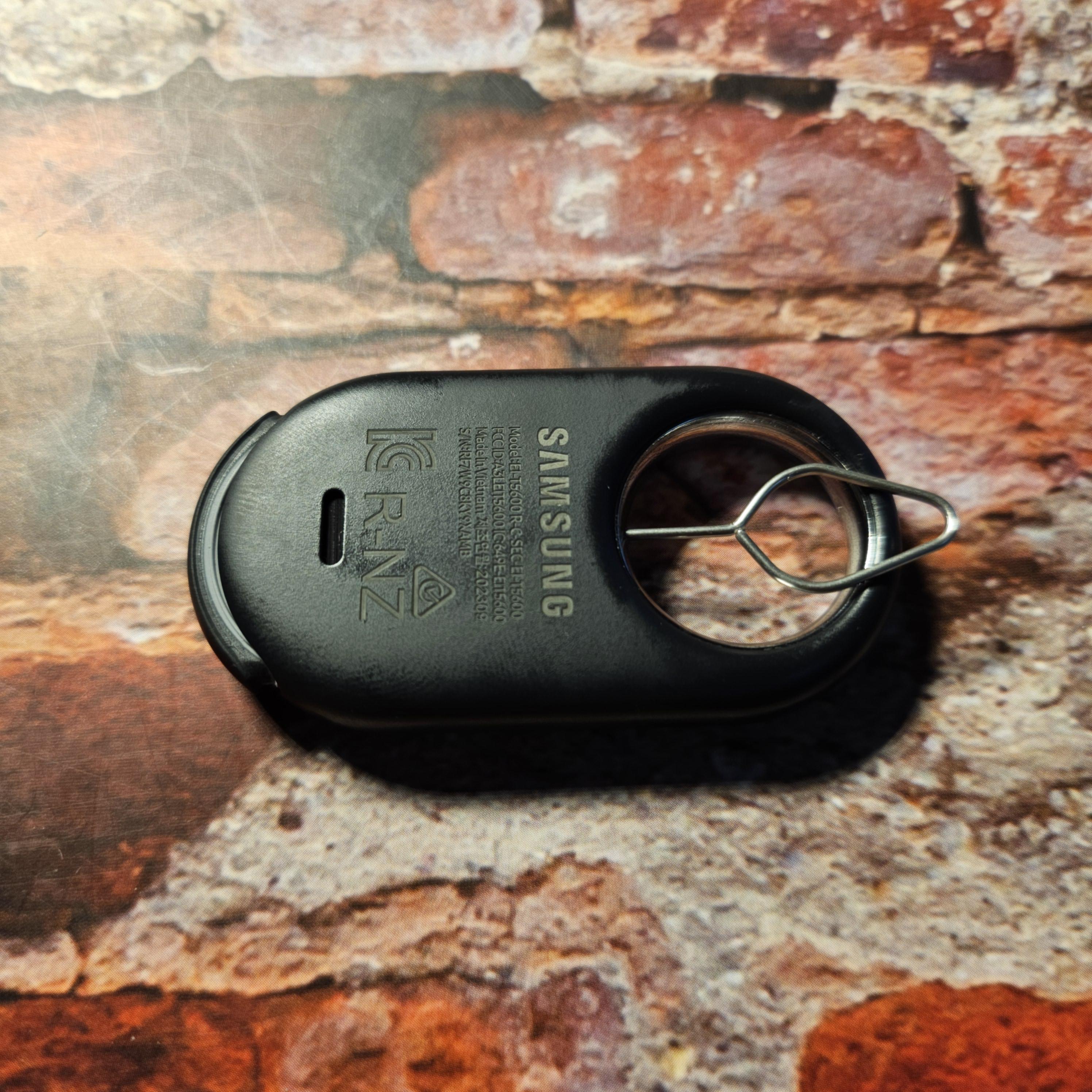 갤럭시 스마트태그2 배터리 분리 사진