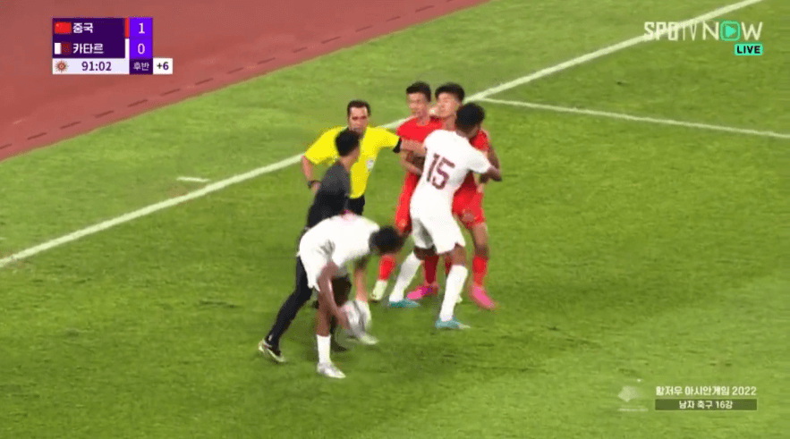 중국 카타르 벤치클리어링