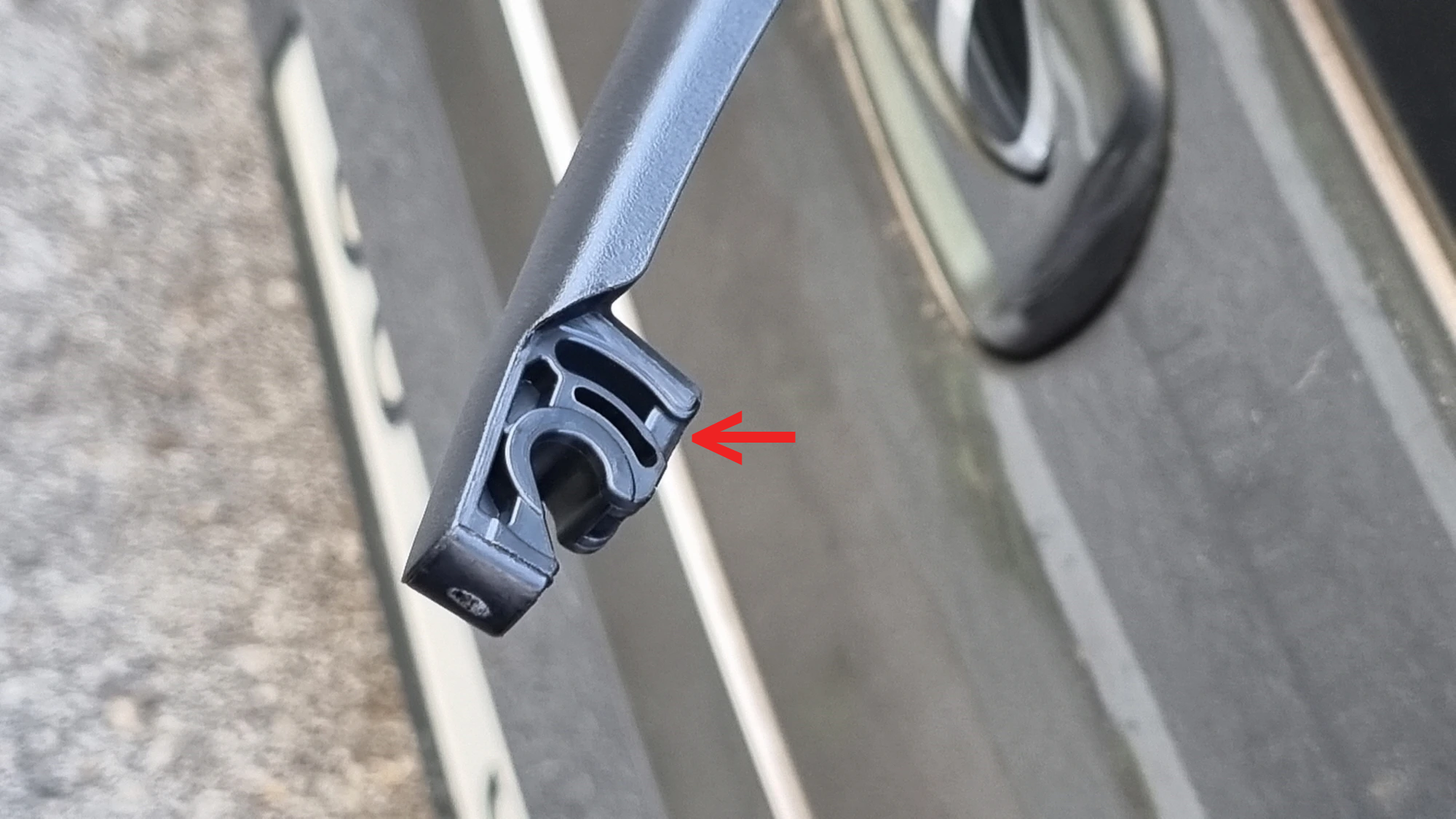 와이퍼암 와이퍼 끼우는 위치