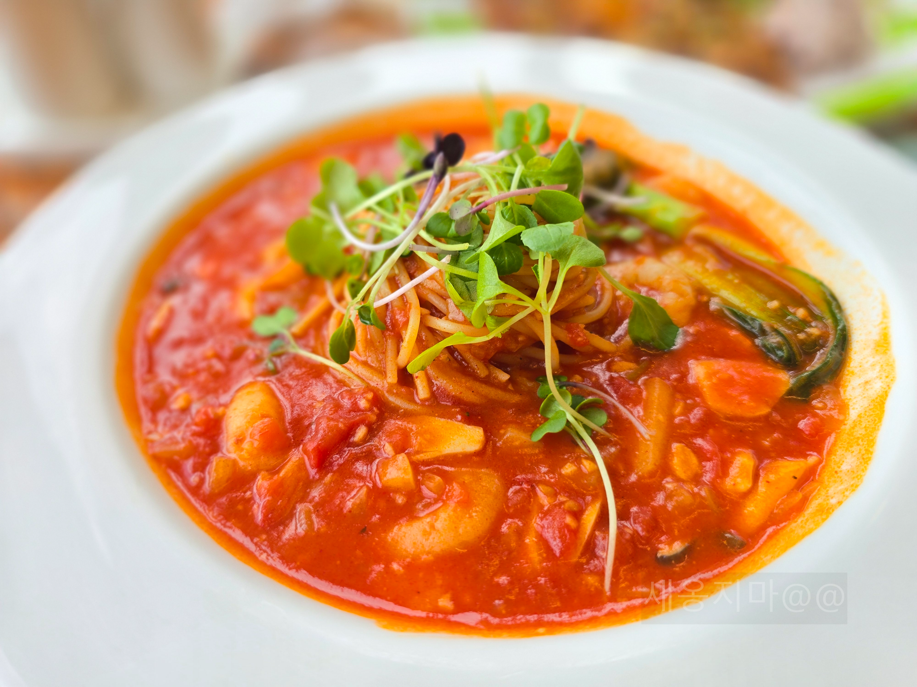 라보엠-토마토마레-파스타