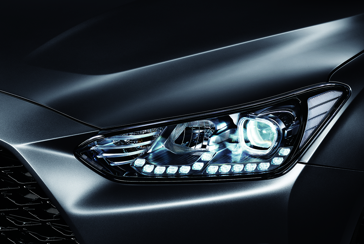 2020년형 현대 벨로스터N 헤드라이트 사진