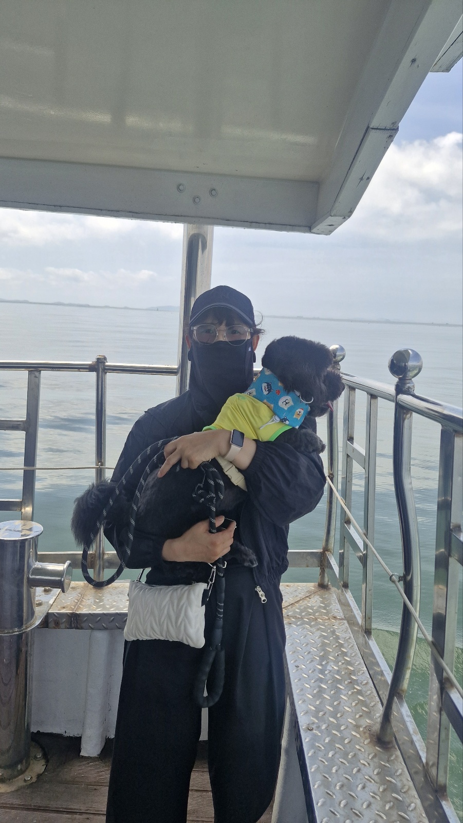 행복한 강아지 잠자는 위치별 심리 6가지