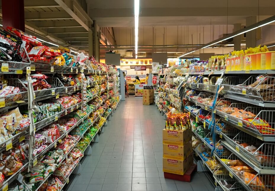 마트에 사람이 없습니다